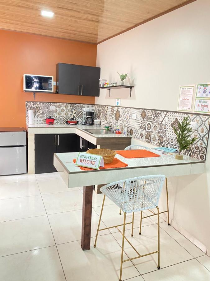 Pura Vida Apartment. 5 Min From Airport Alajuela Esterno foto