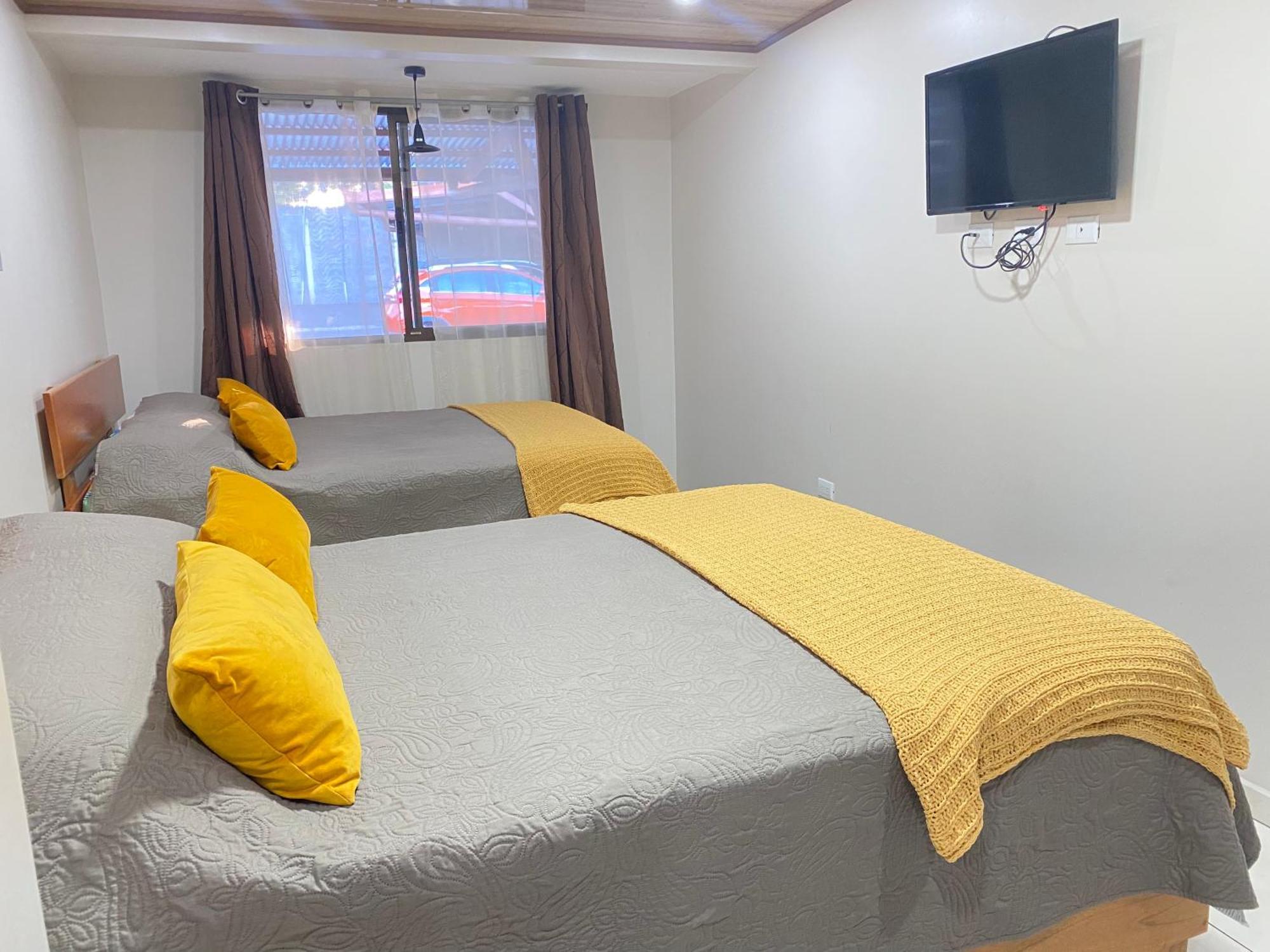 Pura Vida Apartment. 5 Min From Airport Alajuela Esterno foto